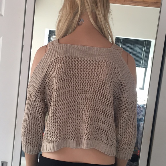 Great Zara Beige Cold Shoulder Cropped Sweater - Picture 4 of 4